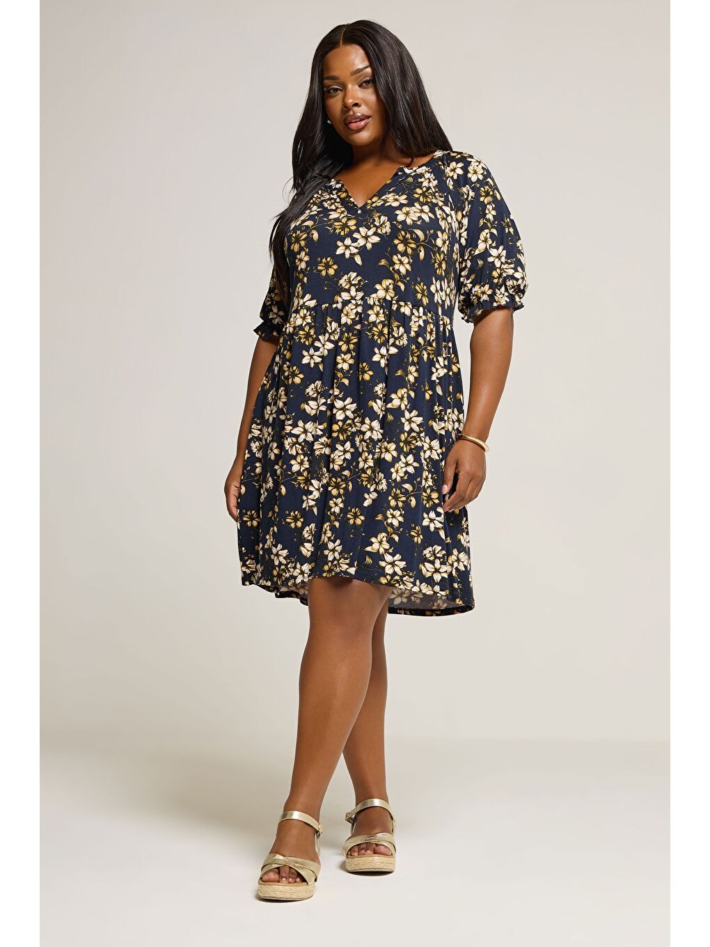 Lacivert Büyük Beden V Yaka Kısa Kollu Çiçek Desenli Mini Elbise 304076