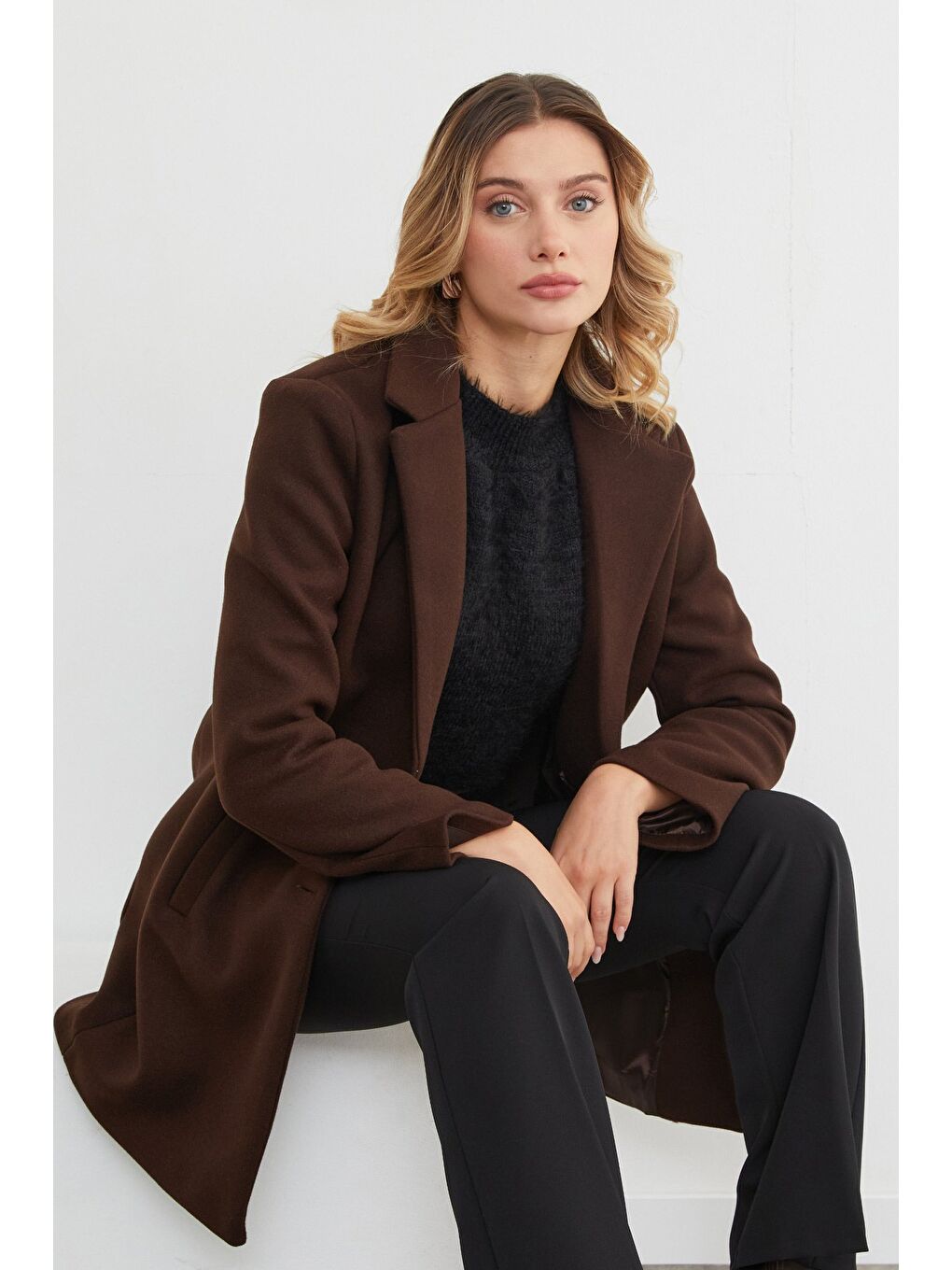 Kahverengi Kruvaze Yaka Cepli Kaşe Kaban-1