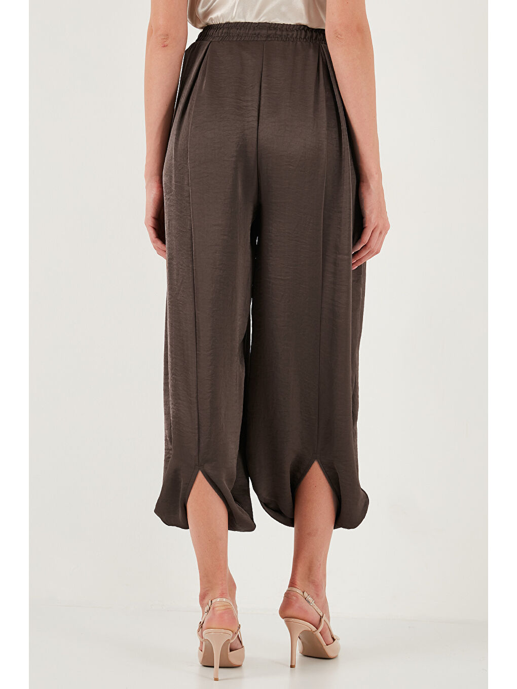 Kahverengi Oversize Bağlamalı Balon Paça Saten Şalvar Pantolon 68351199-5
