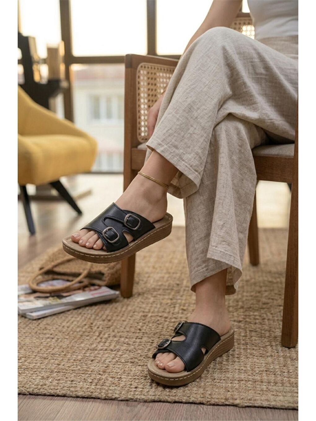 Siyah Trd 101 Çift Tokalı Kalın Tabanlı Kadın Terlik - Günlük Konforlu Yazlık Sandalet-1