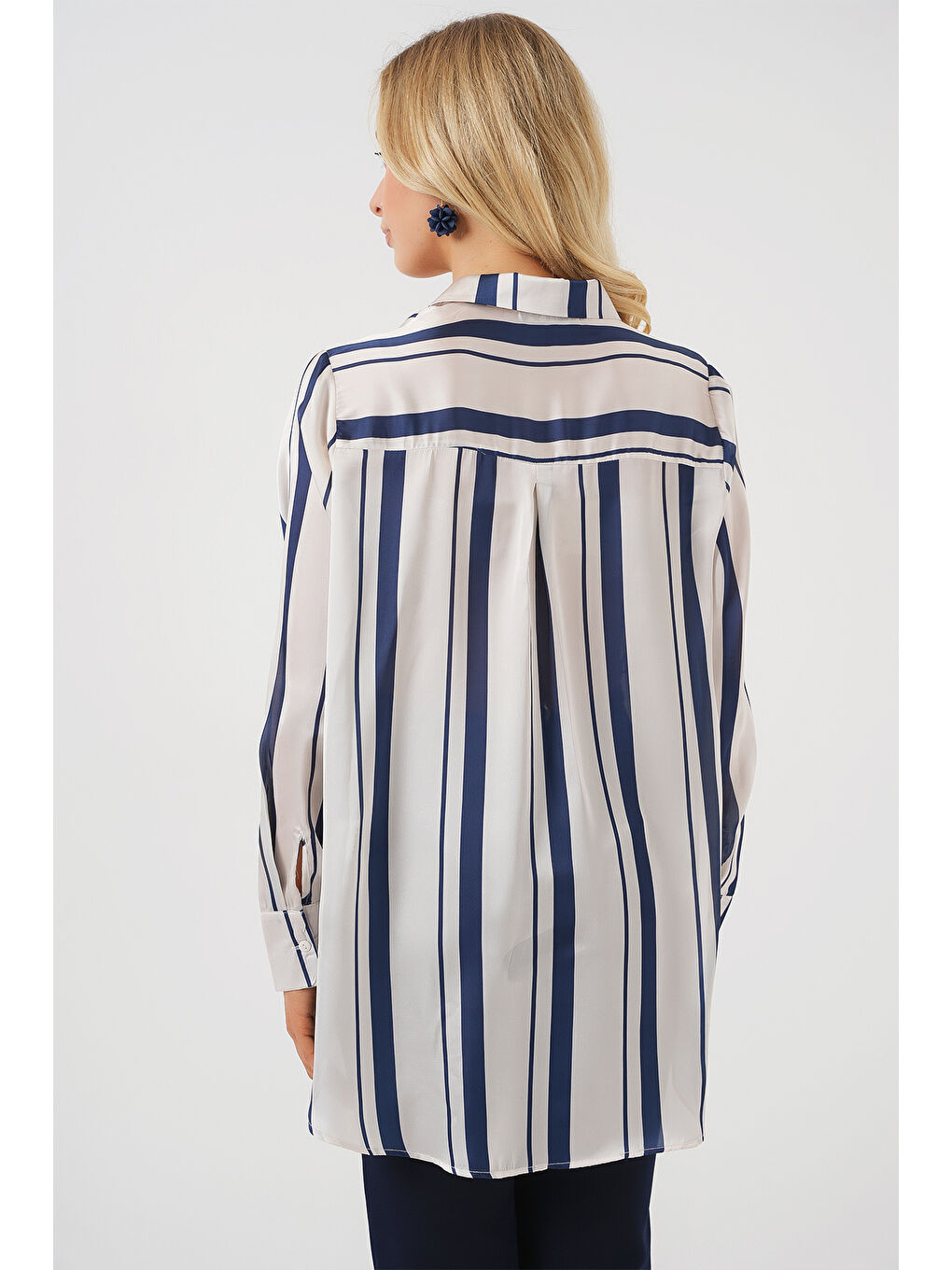Kadın Çizgili Uzun Saten Gömlek 20291 - Lacivert-5