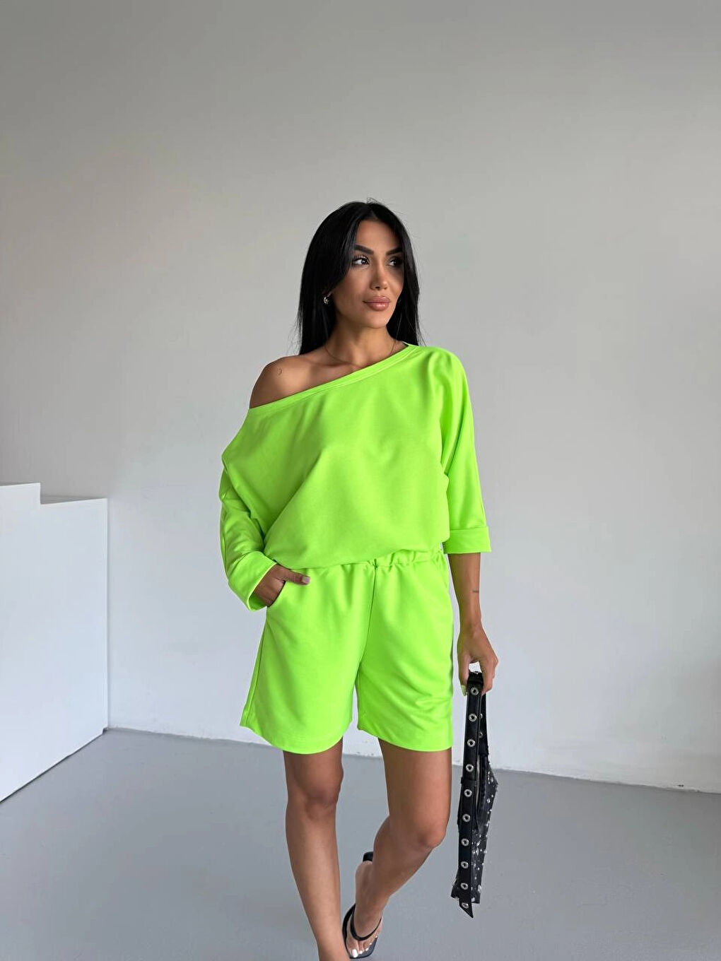 Kadın Neon Yeşil 2 İplik Kayık Yaka Bluz Şort Alt Üst Takım HZL25S-120511-3