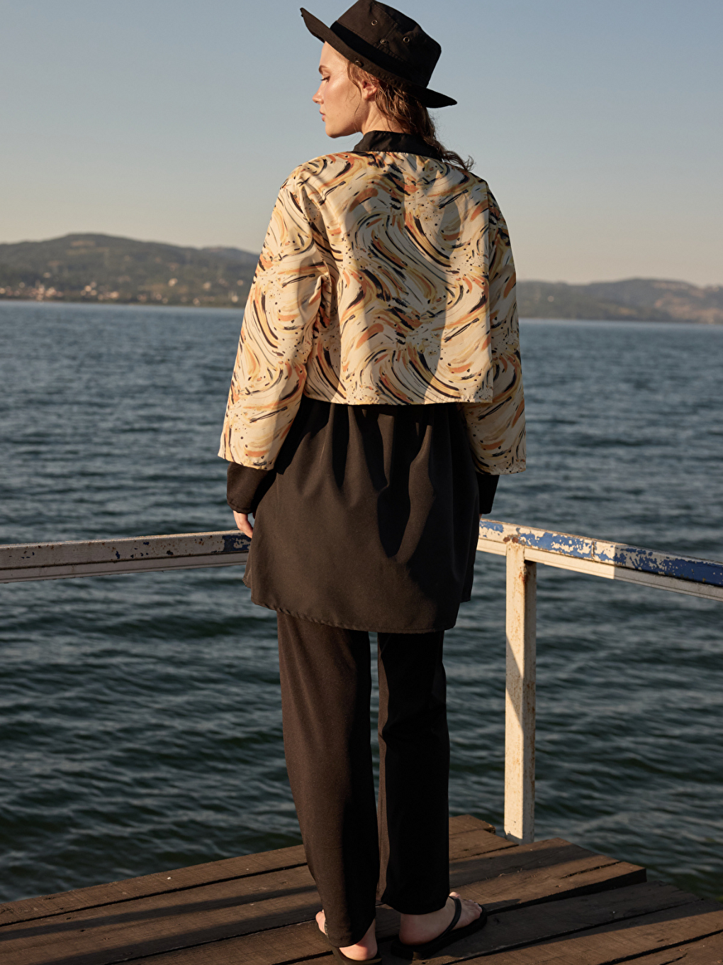 Bej Kadın Tesettür Karamel Fırça Baskılı Tam Kapalı 3 Parça Mayo Takım-6