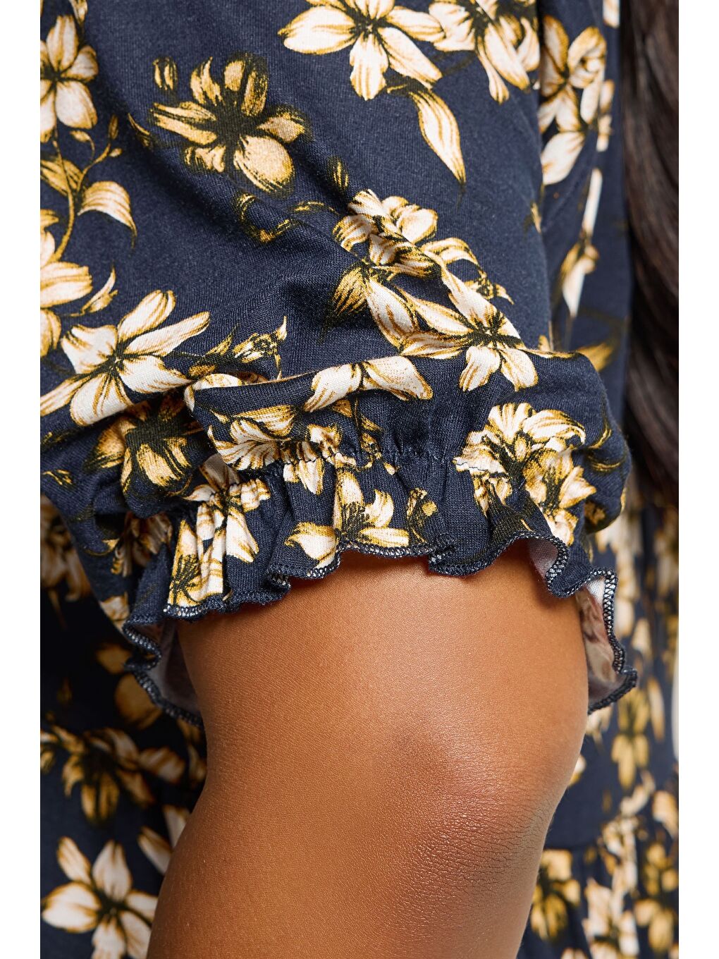 Lacivert Büyük Beden V Yaka Kısa Kollu Çiçek Desenli Mini Elbise 304076-3