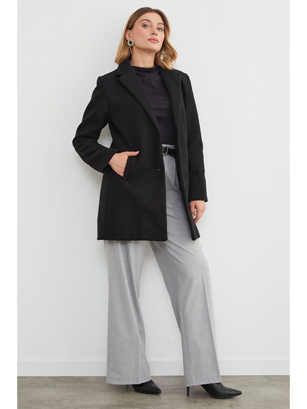 Siyah Kruvaze Yaka Cepli Kaşe Kaban-4