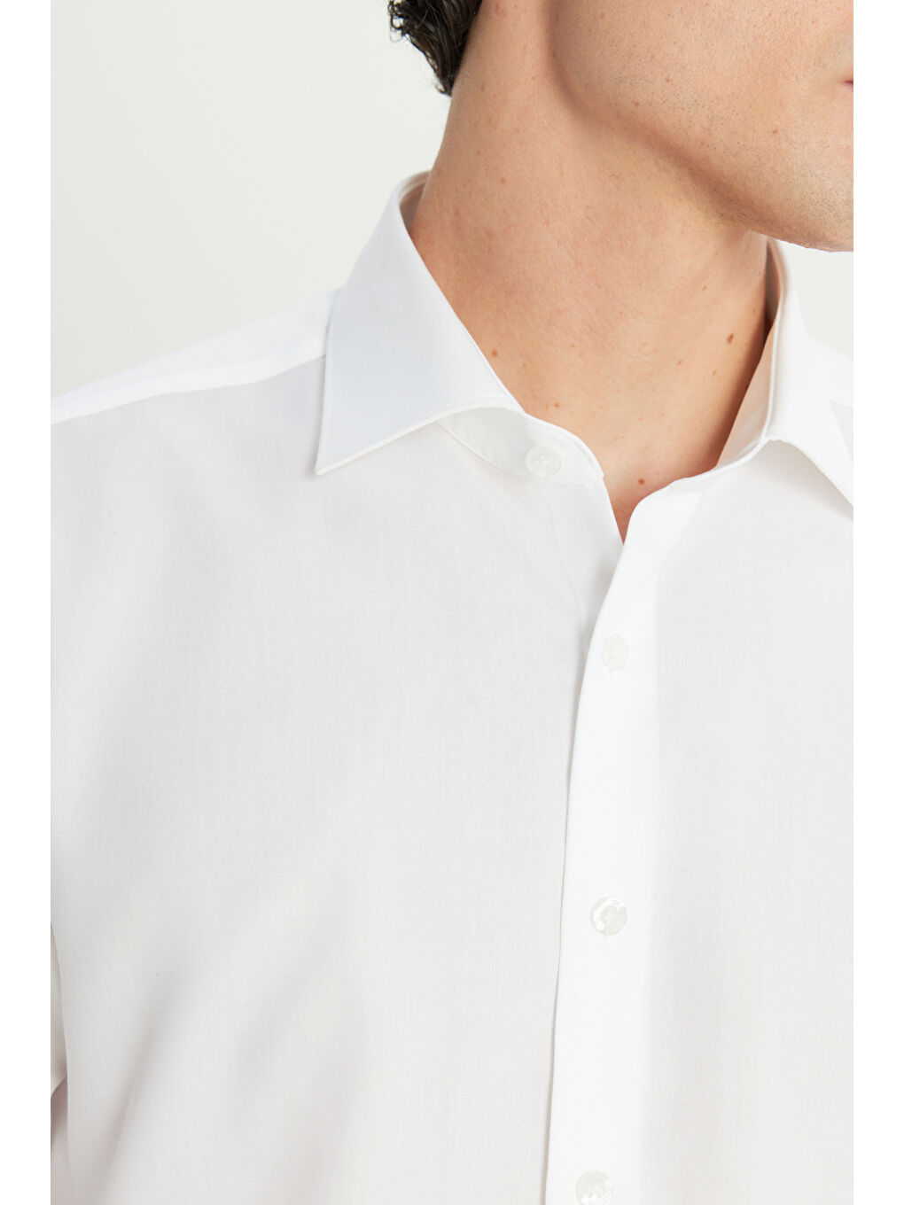 Erkek Beyaz Non-Iron %100 Pamuk Tailored Slim  Fit Dar Kesim Klasik Yaka Gömlek-3