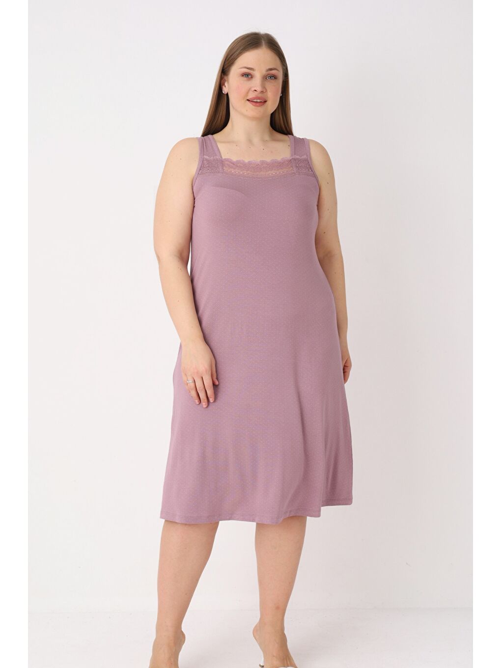 Pembe Kadın Puantiyeli Dantelli Elastanlı Büyük Beden Gecelik-1