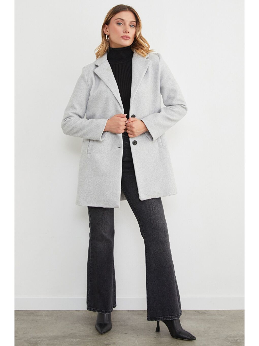 Gri Kruvaze Yaka Cepli Kaşe Kaban-2