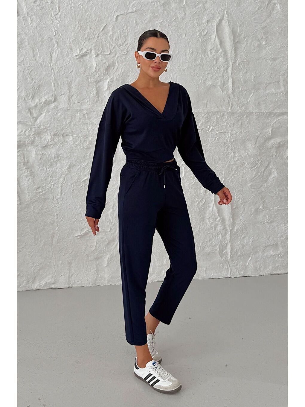 Kadın Lacivert V Yaka Kapüşonlu Crop Eşofman Modal Kumaş Alt-Üst Takım-3