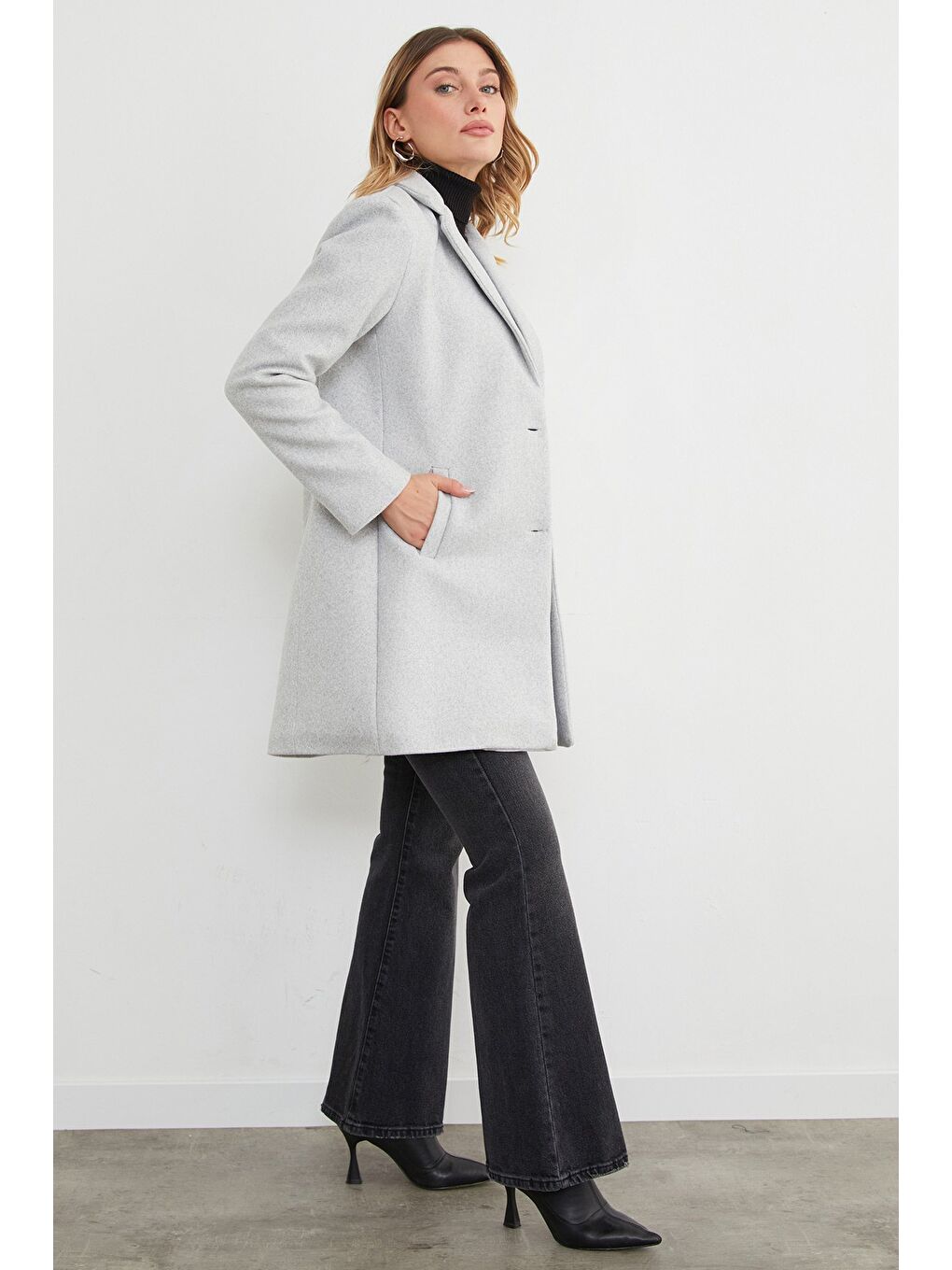 Gri Kruvaze Yaka Cepli Kaşe Kaban-4