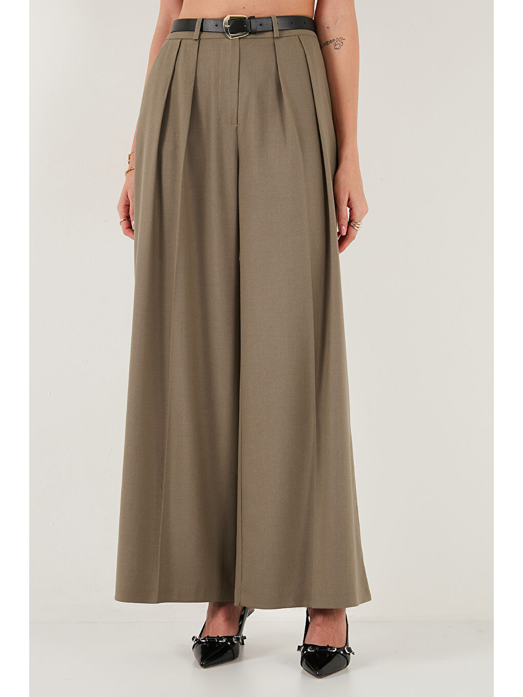 Bej Pileli Wide Leg Yüksek Bel Geniş Paça Kemerli Palazzo Pantolon 68351070-1