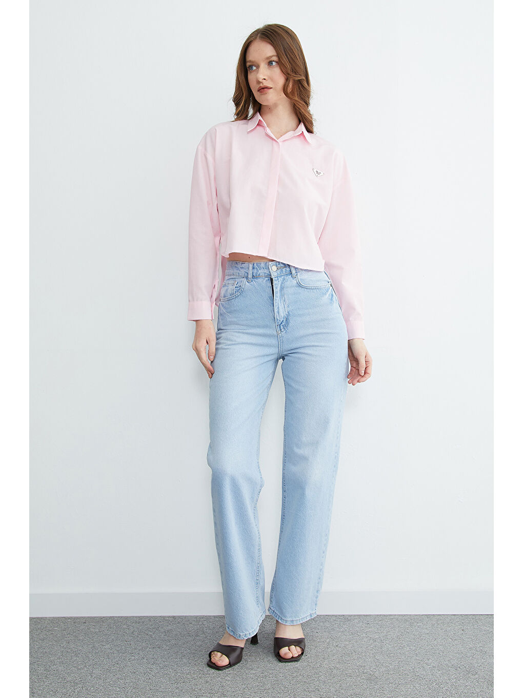 Pembe Kelebek Aksesuarlı Crop Gömlek-2