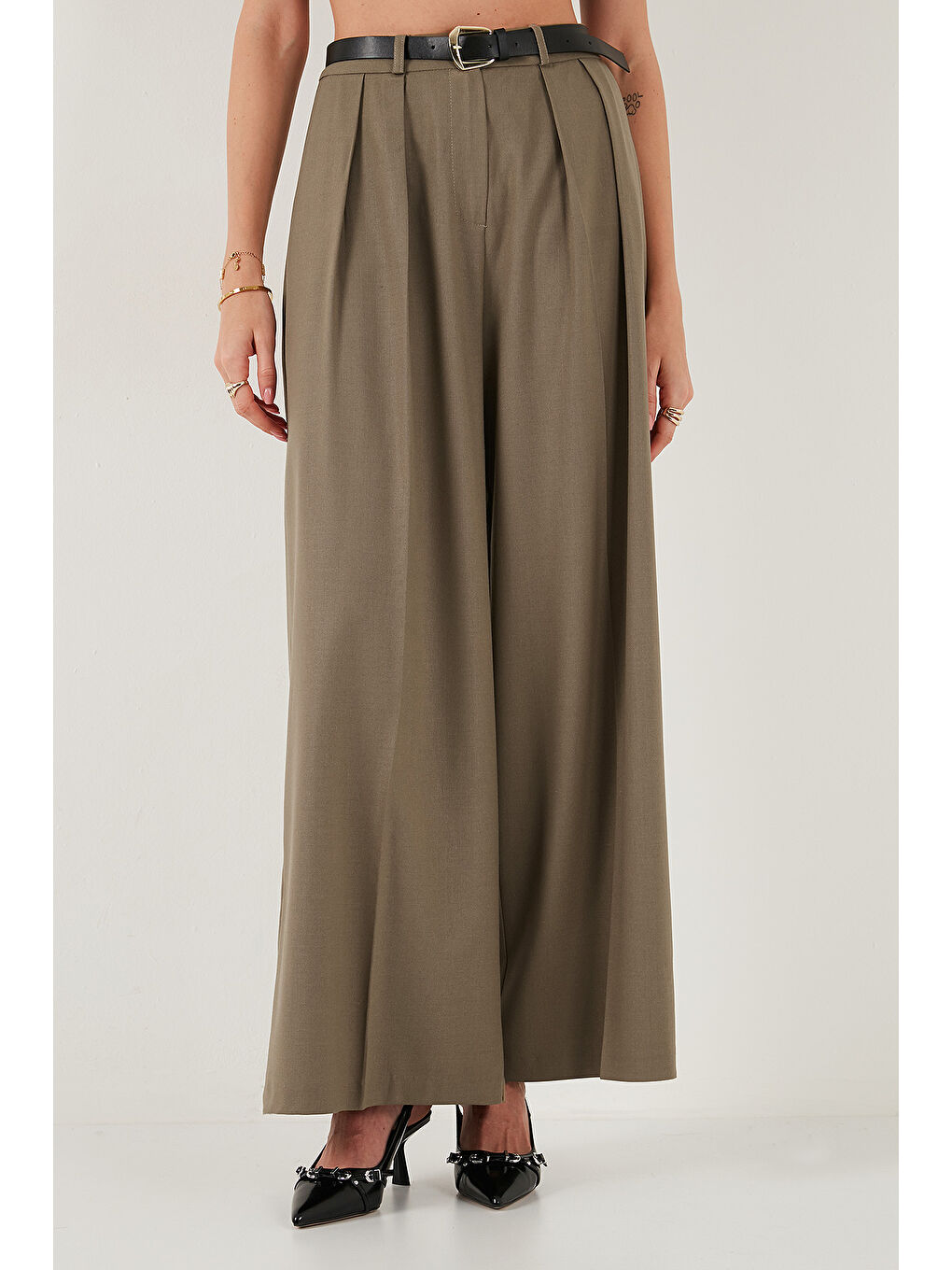 Bej Pileli Wide Leg Yüksek Bel Geniş Paça Kemerli Palazzo Pantolon 68351070-4