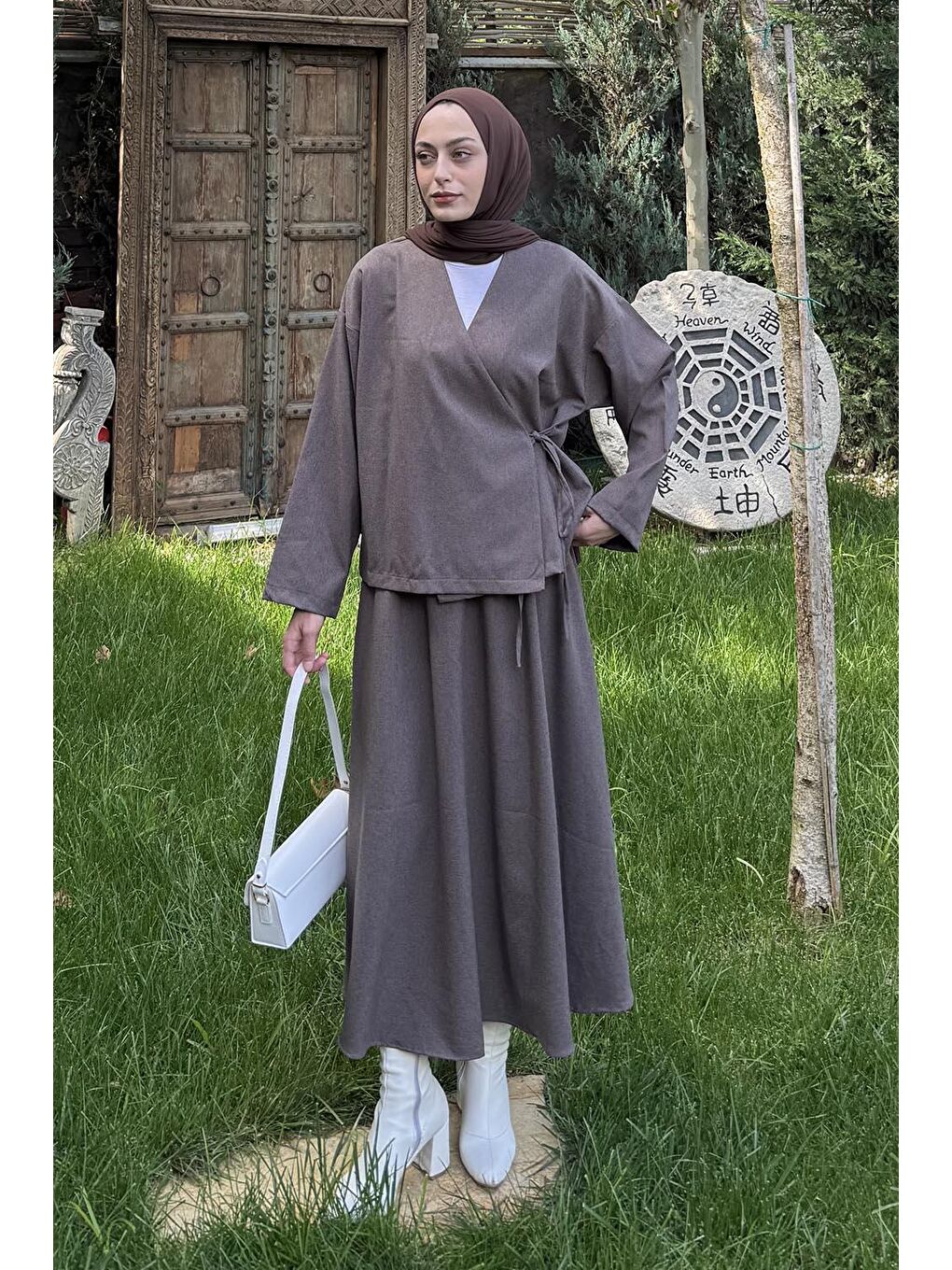 Bej Bağlama Detaylı Etekli Takım Vizonrengi