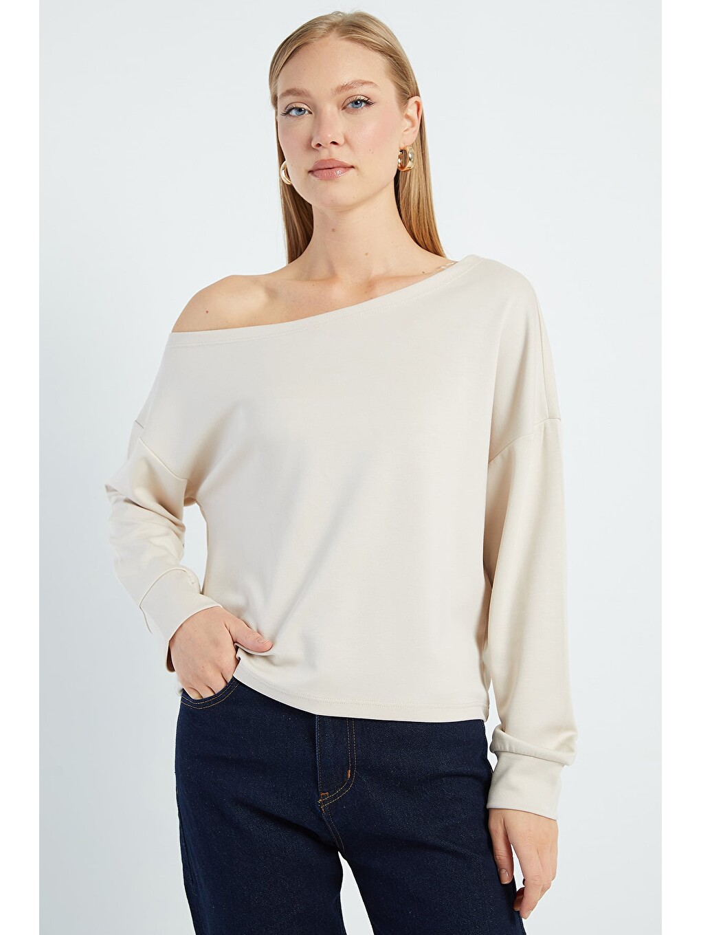 Bej Basic Kayık Yaka Modal Sweatshirt-1