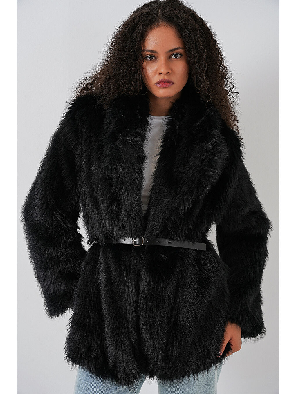 Kadın Kemerli Oversize Kürklü Kaban - Siyah