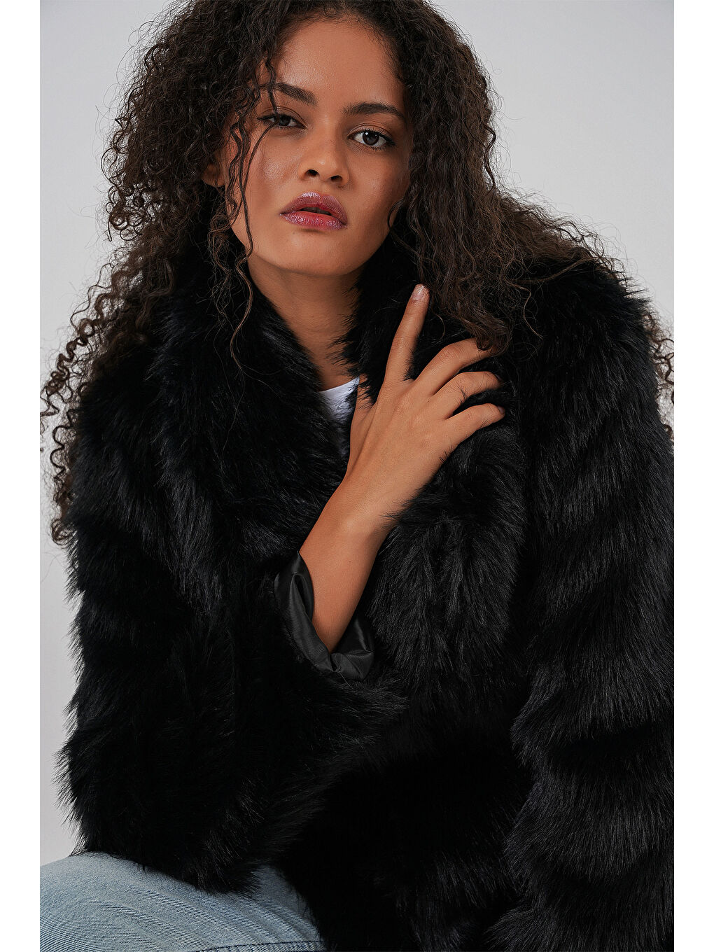 Kadın Kemerli Oversize Kürklü Kaban - Siyah-2