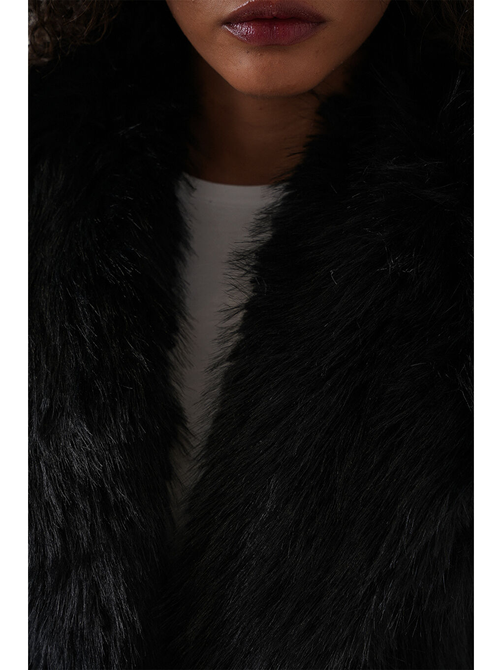 Kadın Kemerli Oversize Kürklü Kaban - Siyah-4