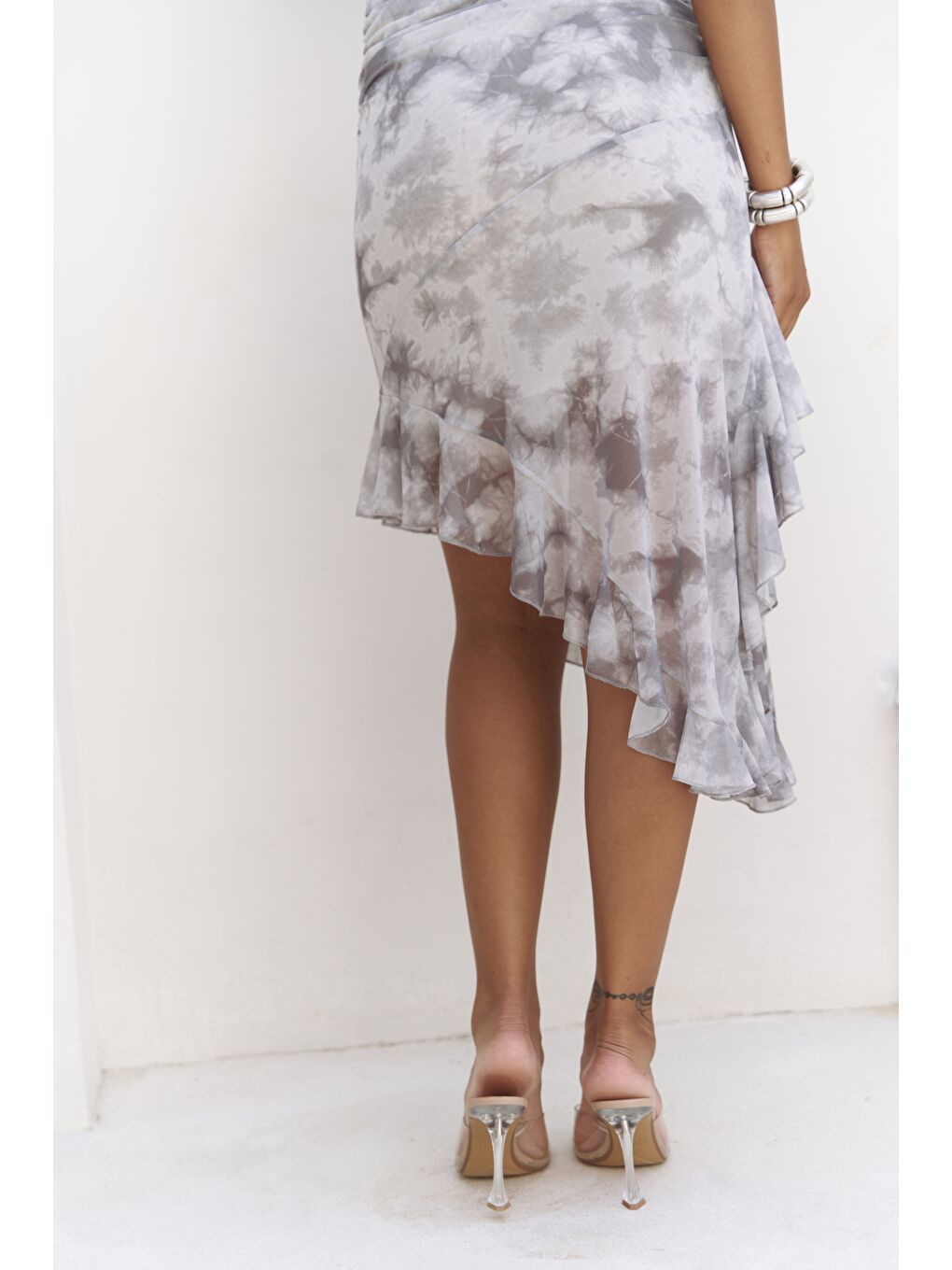 Stracnaha Drape Detaylı Gri Straplez Elbise-5