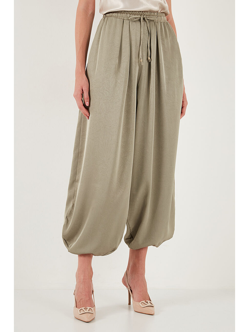 Yeşil Oversize Bağlamalı Balon Paça Saten Şalvar Pantolon 68351199-2
