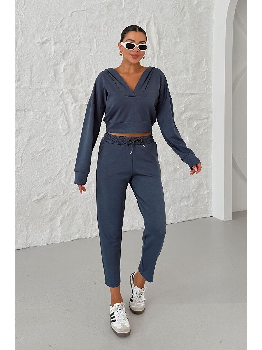 Gri Kadın Füme V Yaka Kapüşonlu Crop Eşofman Modal Kumaş Alt-Üst Takım-2