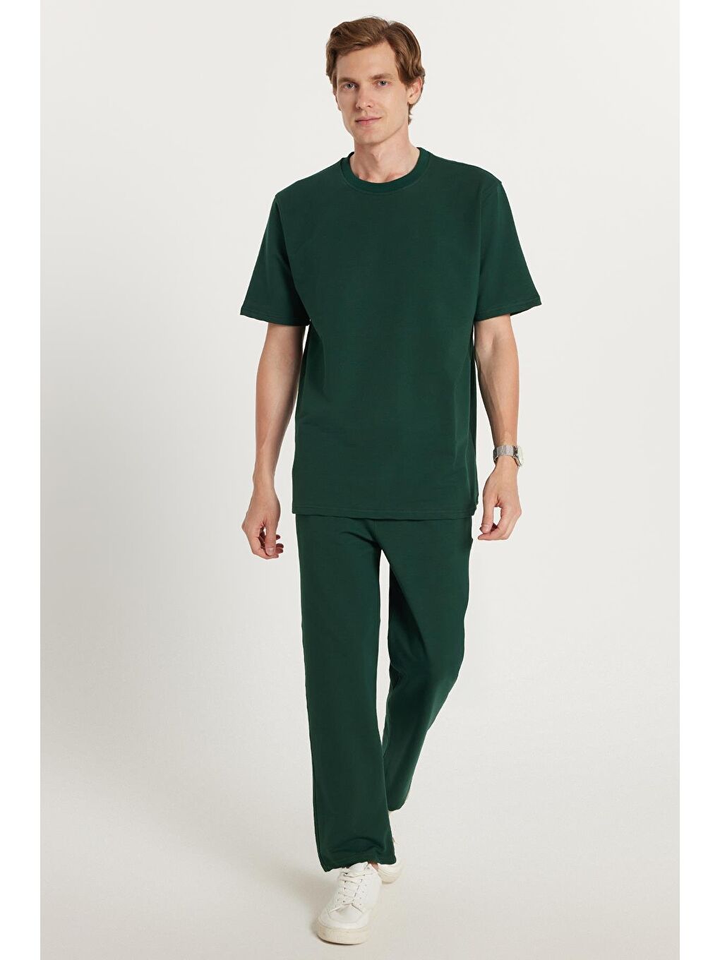 Erkek Standart Fit Normal Kesim Pamuklu Bisiklet Yaka Beli Bağcıklı Haki Eşofman Takımı