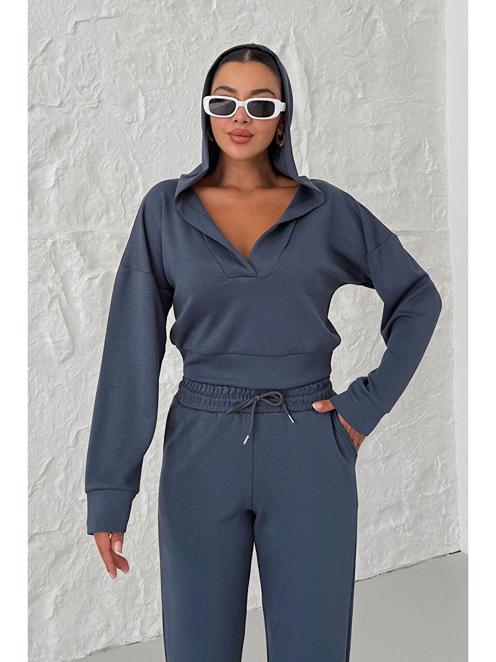 Gri Kadın Füme V Yaka Kapüşonlu Crop Eşofman Modal Kumaş Alt-Üst Takım-3