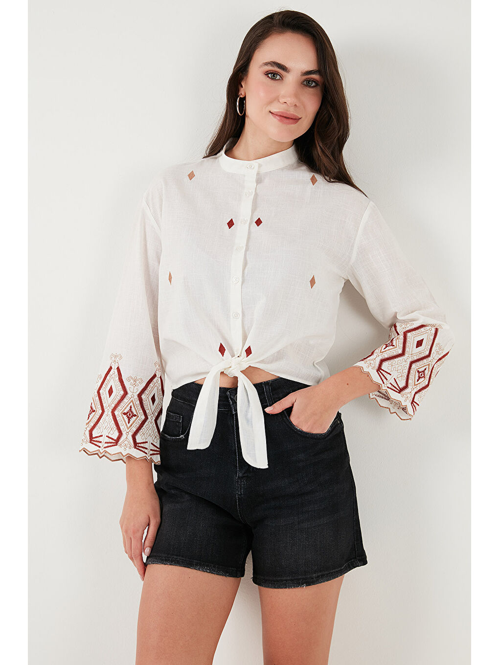 Lila Pamuklu Nakışlı Belden Bağlamalı Hakim Yaka Kadın Gömlek 6110097-5