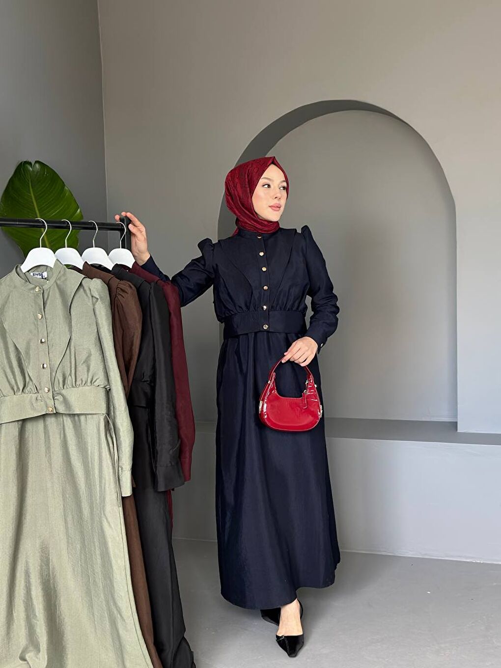 Lacivert Kadın Büzgülü Balon Kol Düğmeli Uzun Elbise