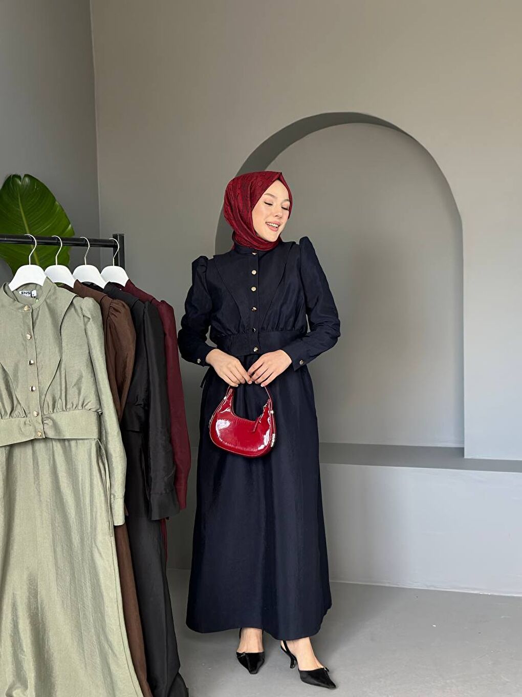 Lacivert Kadın Büzgülü Balon Kol Düğmeli Uzun Elbise-3