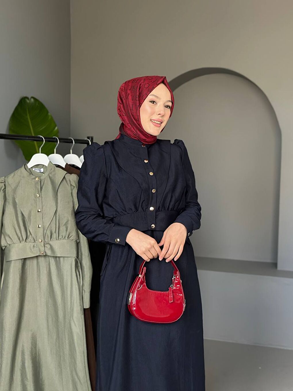 Lacivert Kadın Büzgülü Balon Kol Düğmeli Uzun Elbise-4