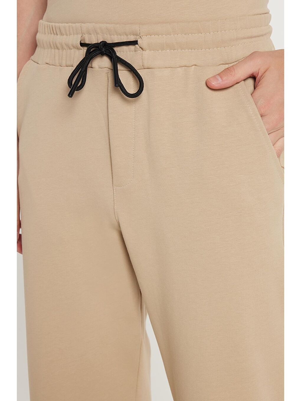 Erkek Standart Fit Normal Kesim Pamuklu Bisiklet Yaka Beli Bağcıklı Ekru Eşofman Takımı-2