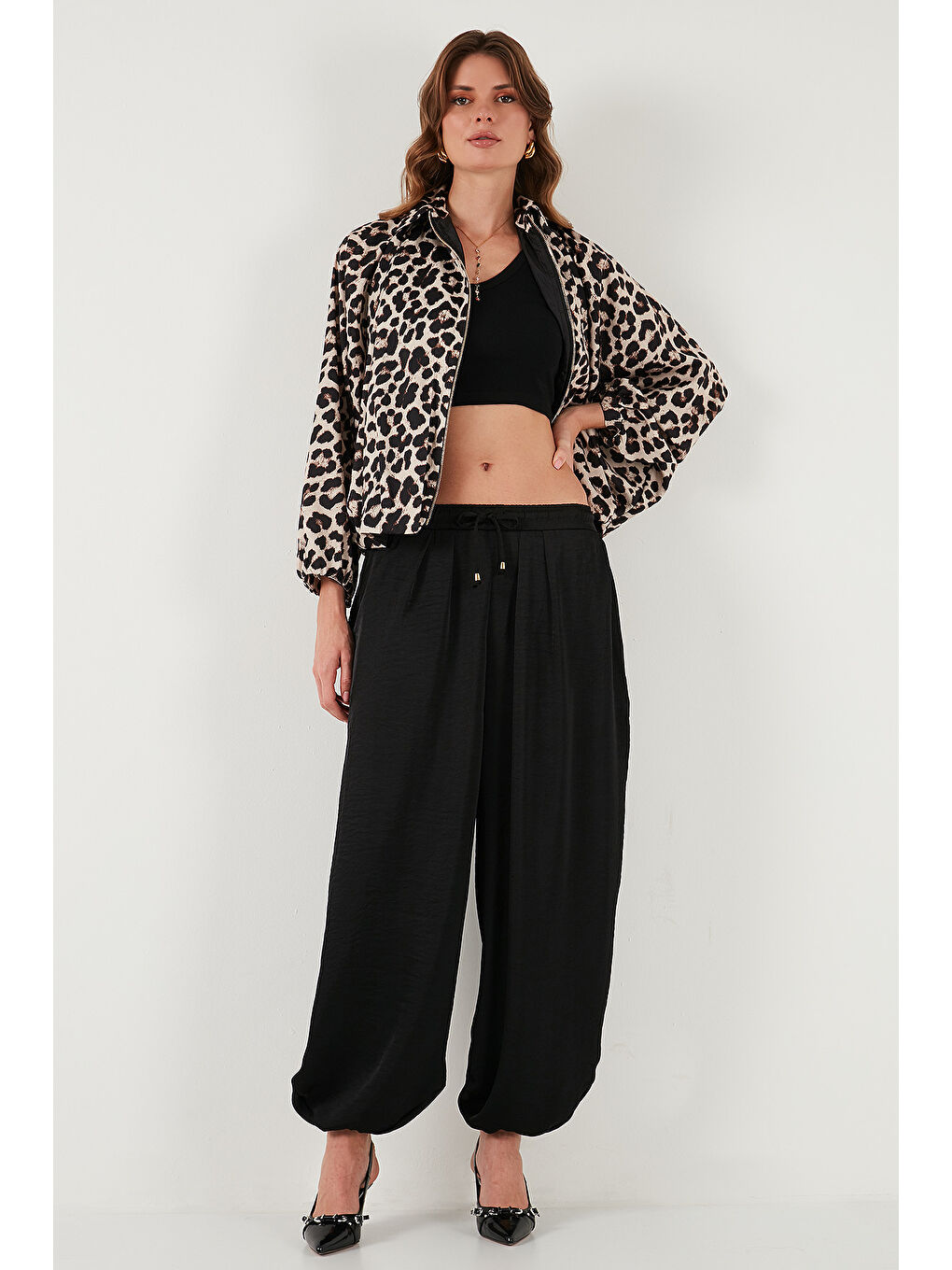 Siyah Oversize Bağlamalı Balon Paça Saten Şalvar Pantolon 68351199