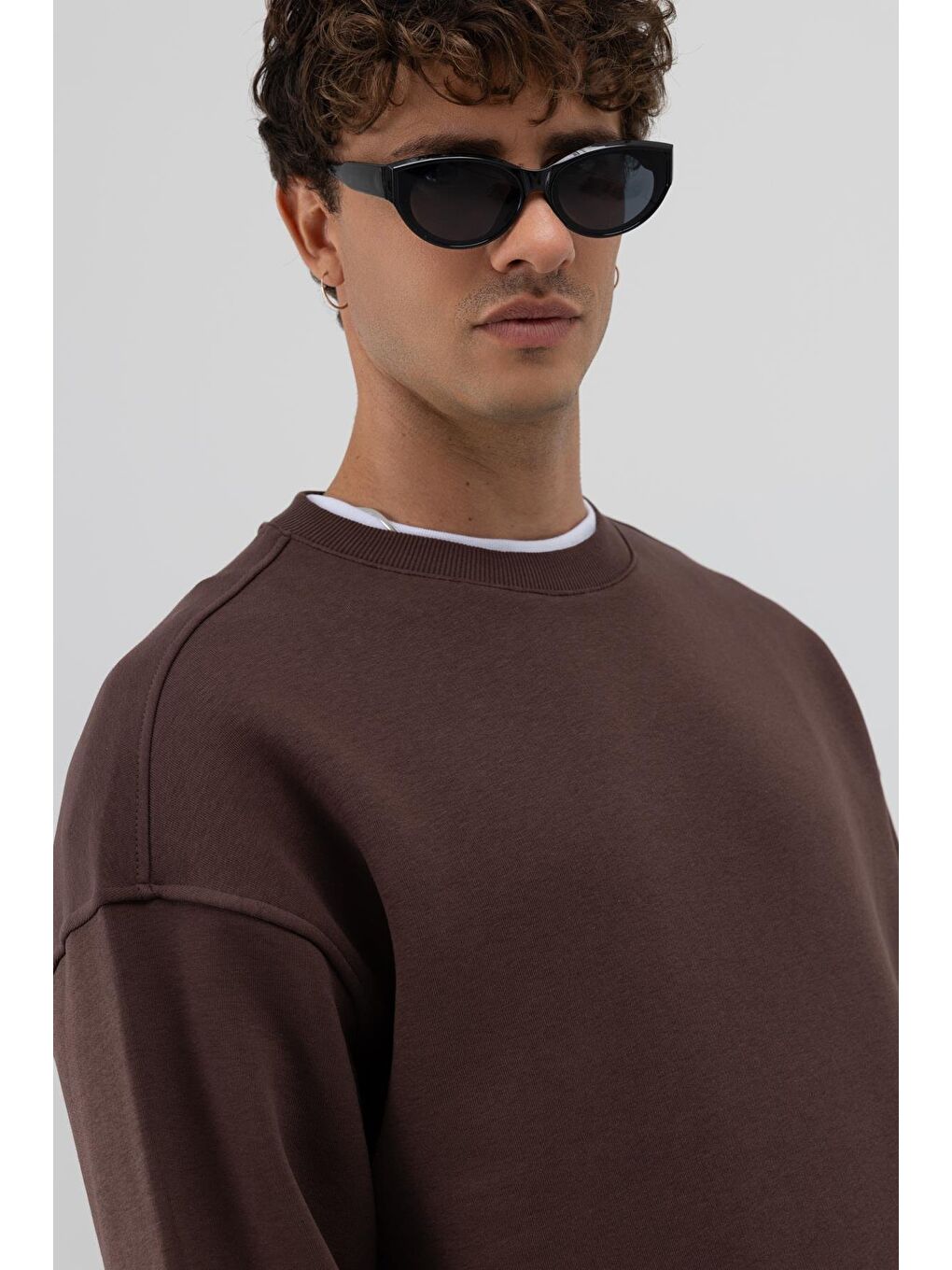 Kahverengi Basic Bisiklet Yaka Oversize Sweatshirt Kahve-4