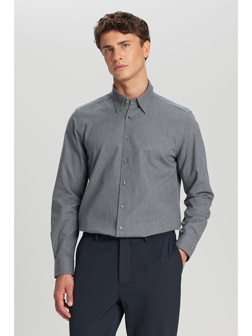 Erkek Gri %100 Pamuk Flanel Slim Fit Dar Kesim Gizli Düğmeli Yaka Desenli Gömlek