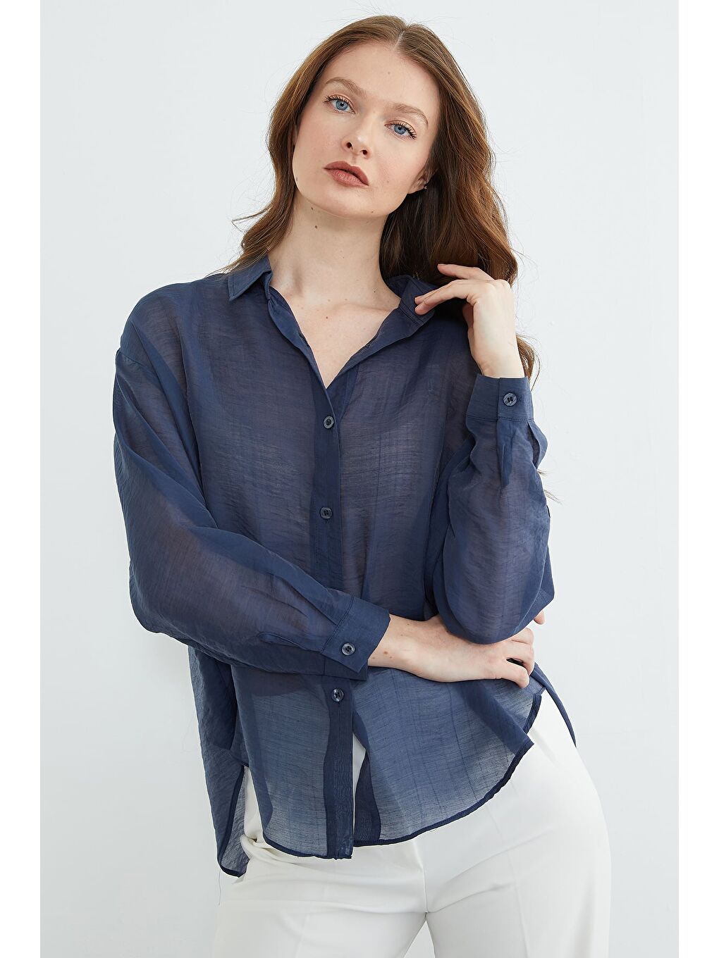 Lacivert Jakarlı Düğmeli Transparan Gömlek-3