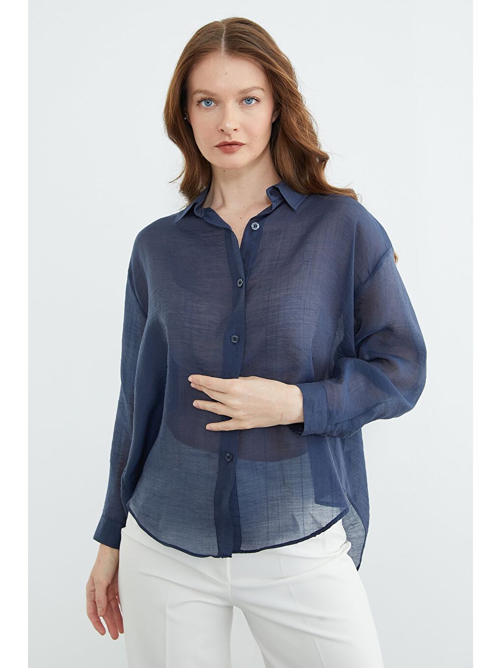 Lacivert Jakarlı Düğmeli Transparan Gömlek-4