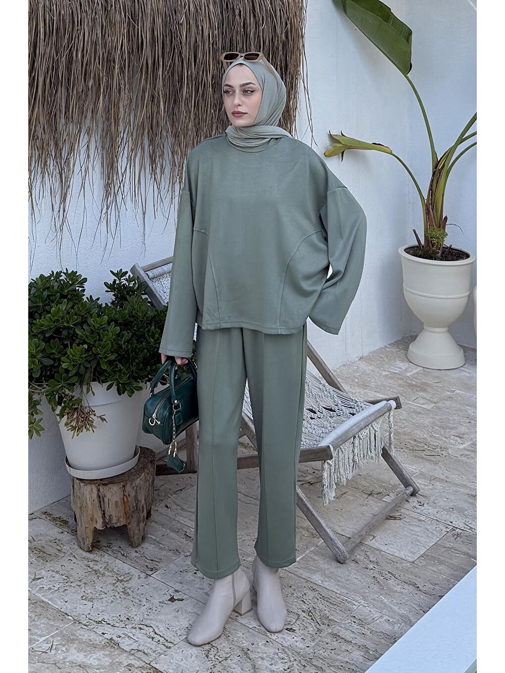 Kup Detaylı Eşofman Takımı Haki