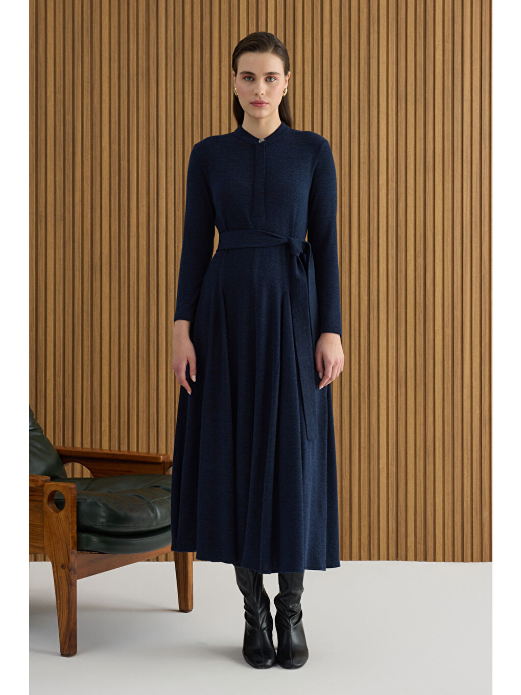Lacivert Seyyar Kuşaklı ,Kloş Örme Elbise-1