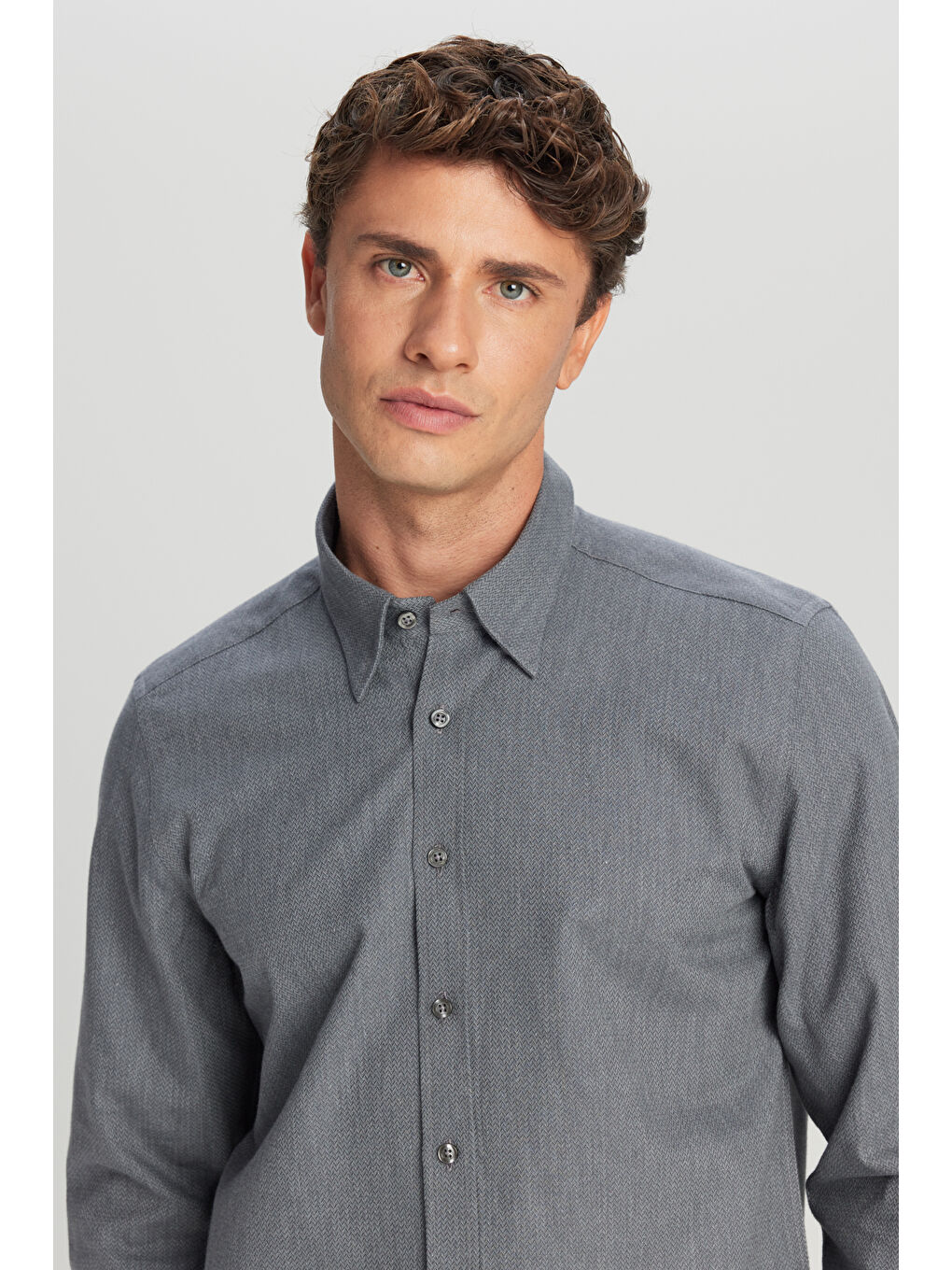 Erkek Gri %100 Pamuk Flanel Slim Fit Dar Kesim Gizli Düğmeli Yaka Desenli Gömlek-3