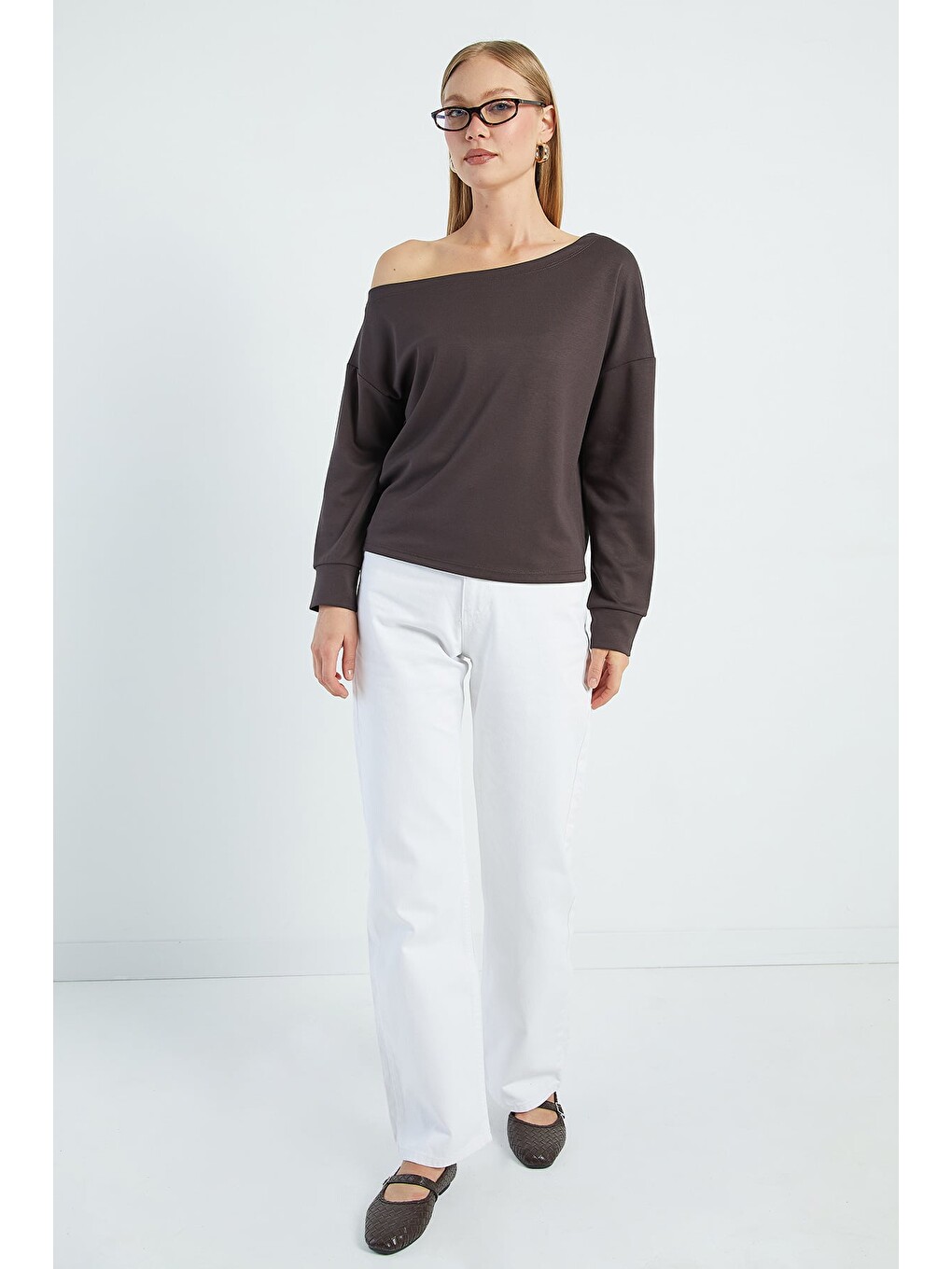 Kahverengi Basic Kayık Yaka Modal Sweatshirt-2
