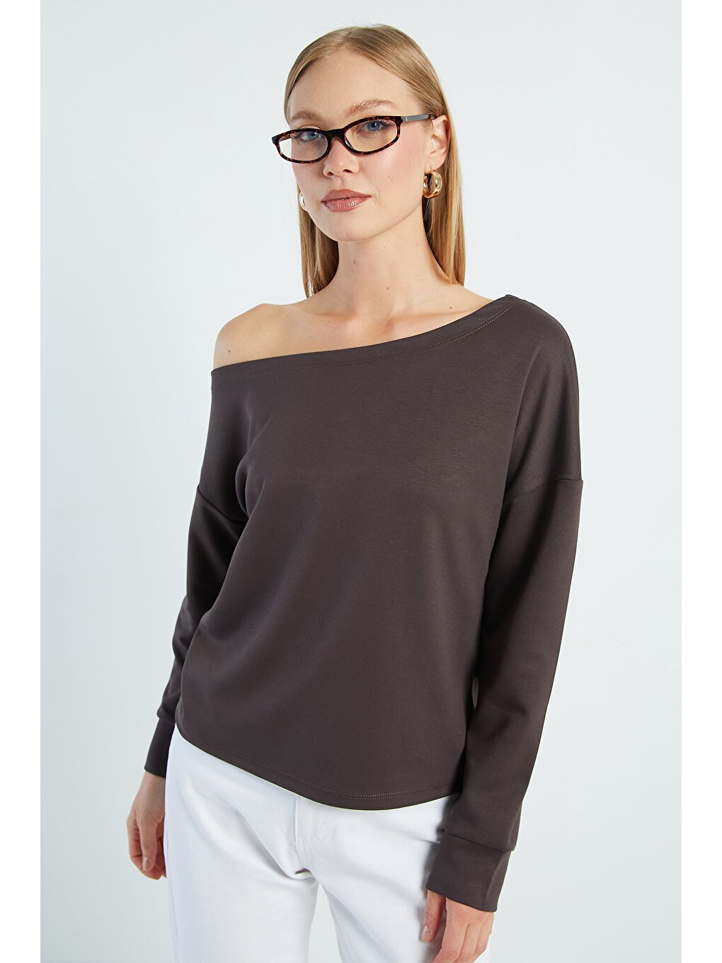 Kahverengi Basic Kayık Yaka Modal Sweatshirt-4