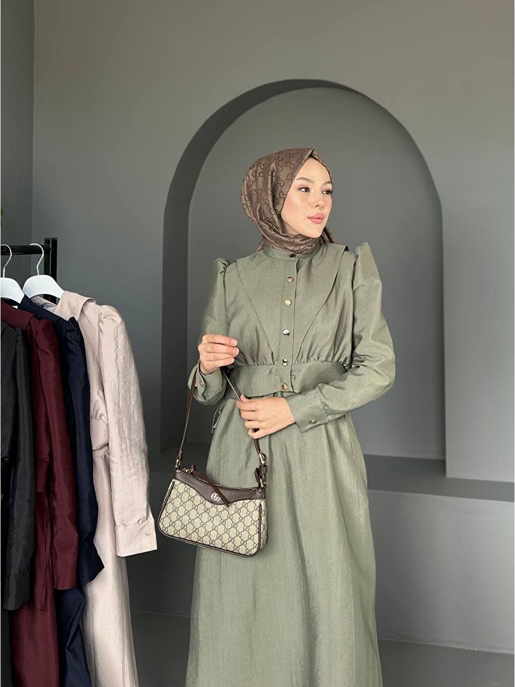 Yeşil Kadın Büzgülü Balon Kol Düğmeli Uzun Elbise-2