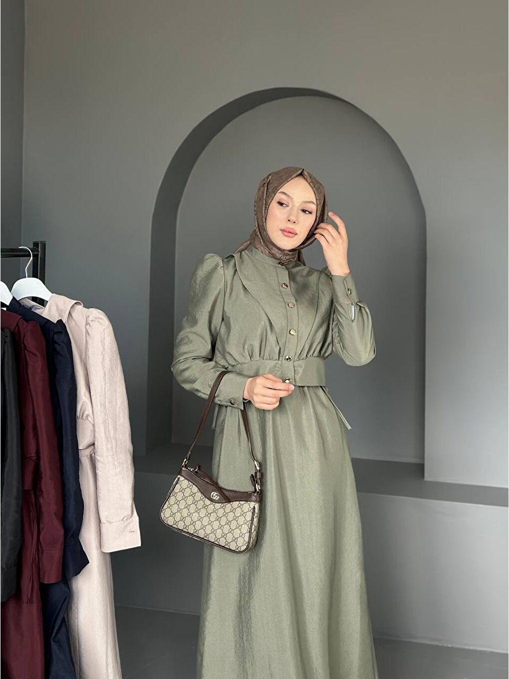 Yeşil Kadın Büzgülü Balon Kol Düğmeli Uzun Elbise-3