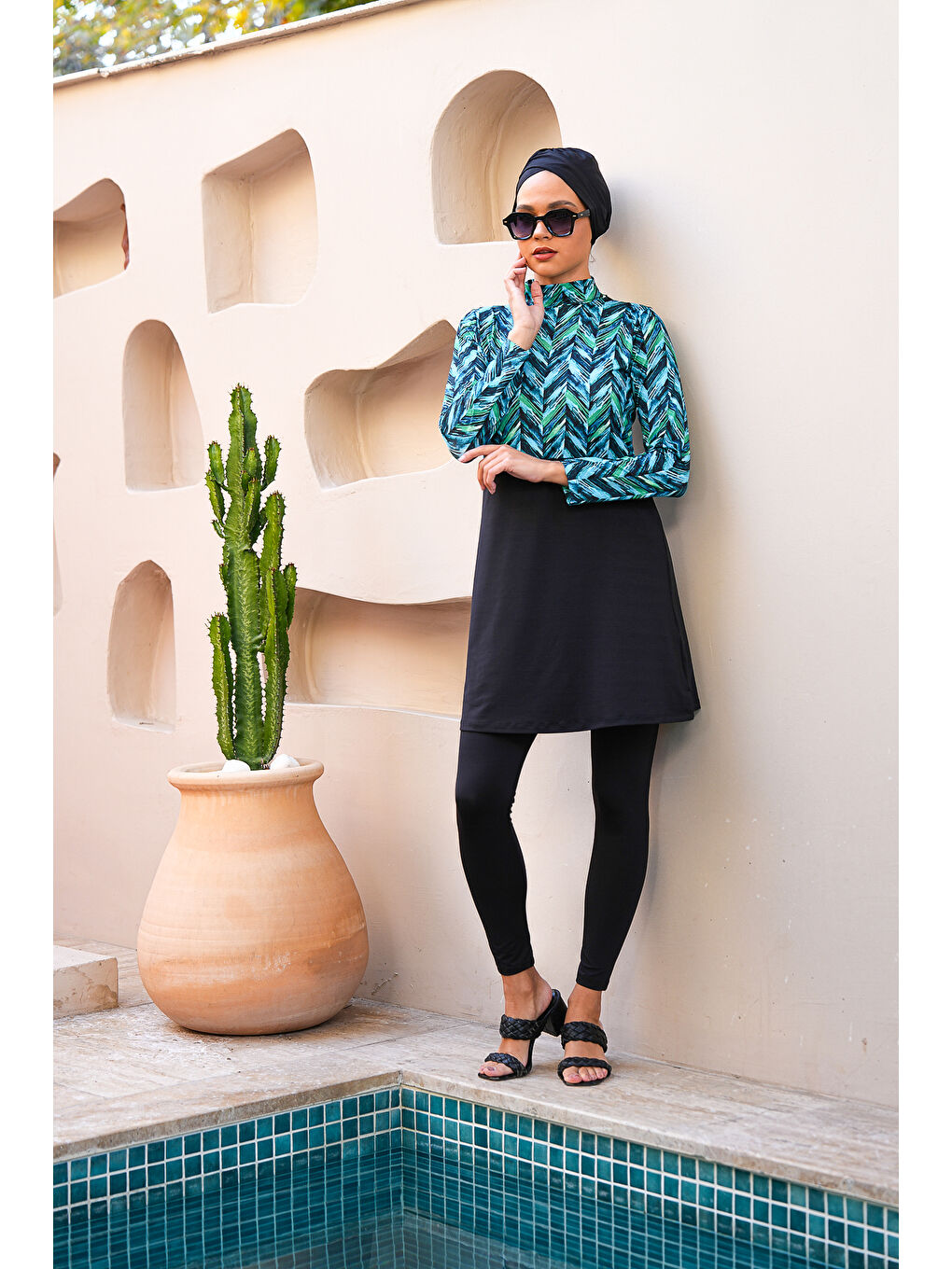 Siyah Dijital Baskılı Taytlı Kapalı Tesettür Mayo 3752