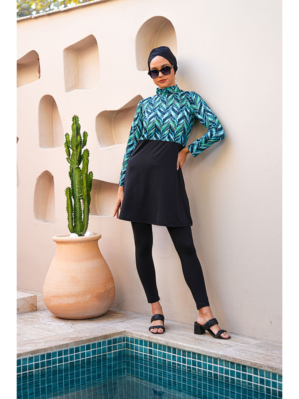 Siyah Dijital Baskılı Taytlı Kapalı Tesettür Mayo 3752-1