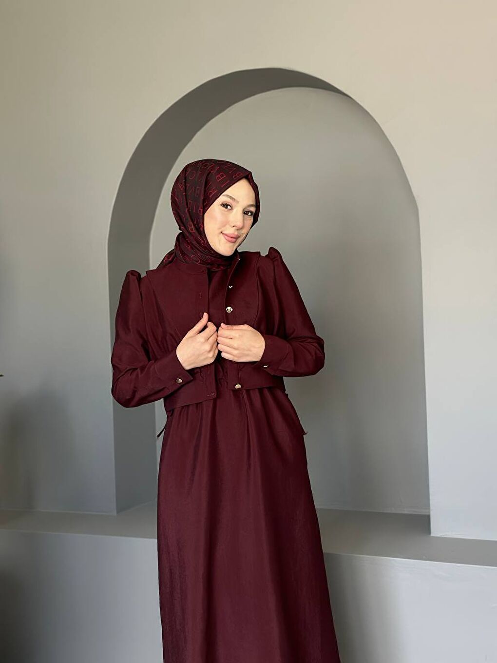 Bordo Kadın Büzgülü Balon Kol Düğmeli Uzun Elbise-1