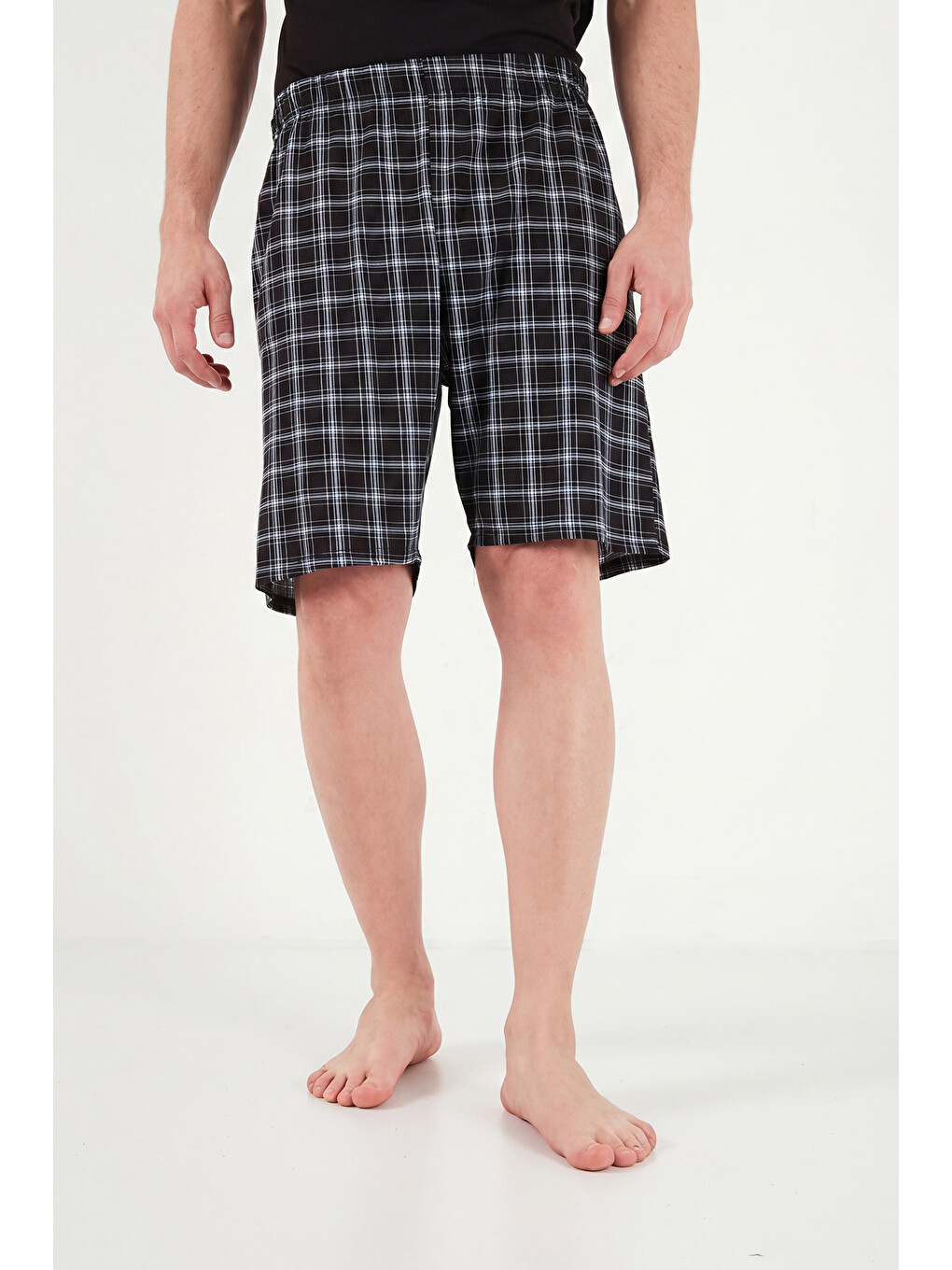 Siyah Kareli Pamuklu Regular Fit Şortlu Pijama Takımı 6572021-4