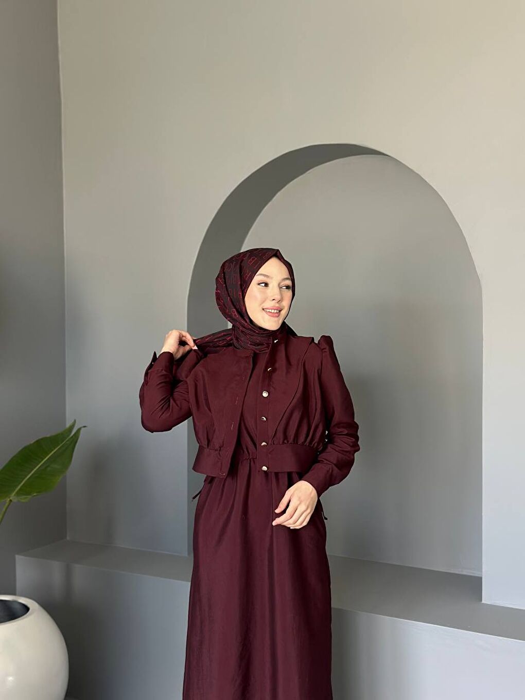 Bordo Kadın Büzgülü Balon Kol Düğmeli Uzun Elbise-3