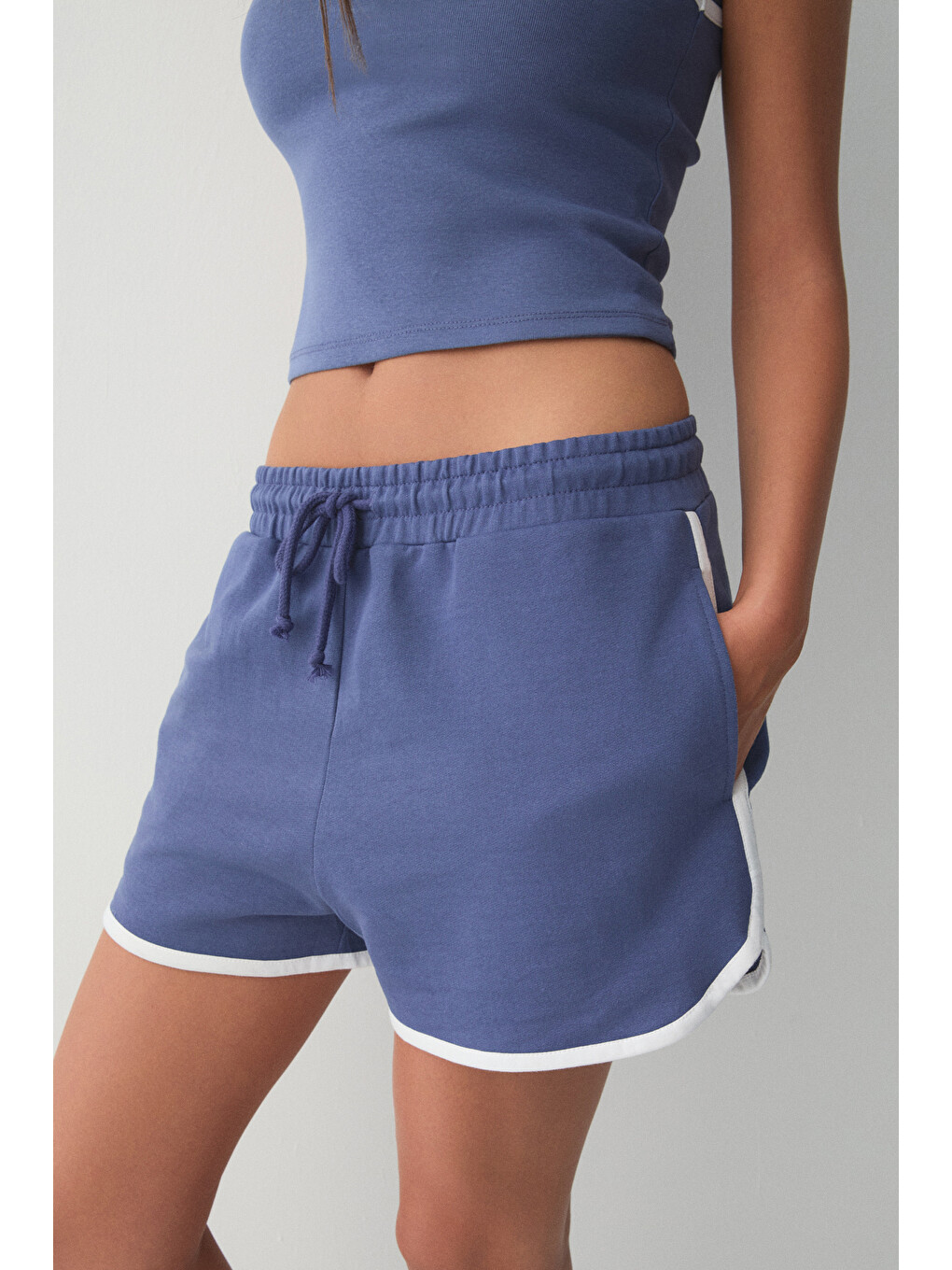 Patrıa Kadın Paçası Biye Detaylı Çift Cepli Mini Sweat Lacivert Şort-1